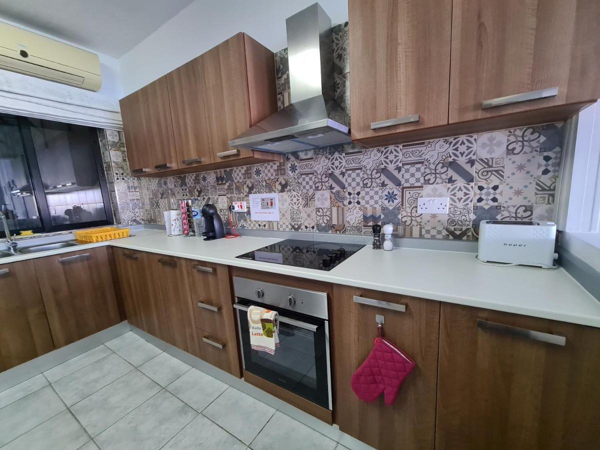 Spacious Seafront Apt Next To Sliema-Valeta Ferry Luaran gambar