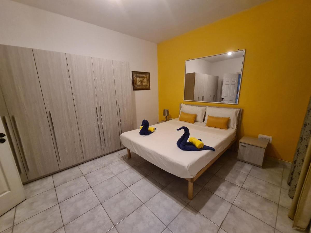 Spacious Seafront Apt Next To Sliema-Valeta Ferry Luaran gambar